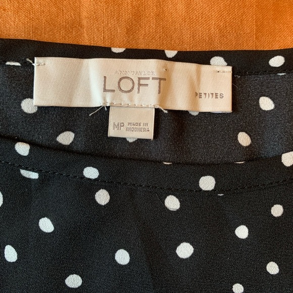 Ann Taylor LOFT Polka Dot Blouse, Size MP - Picture 6 of 6